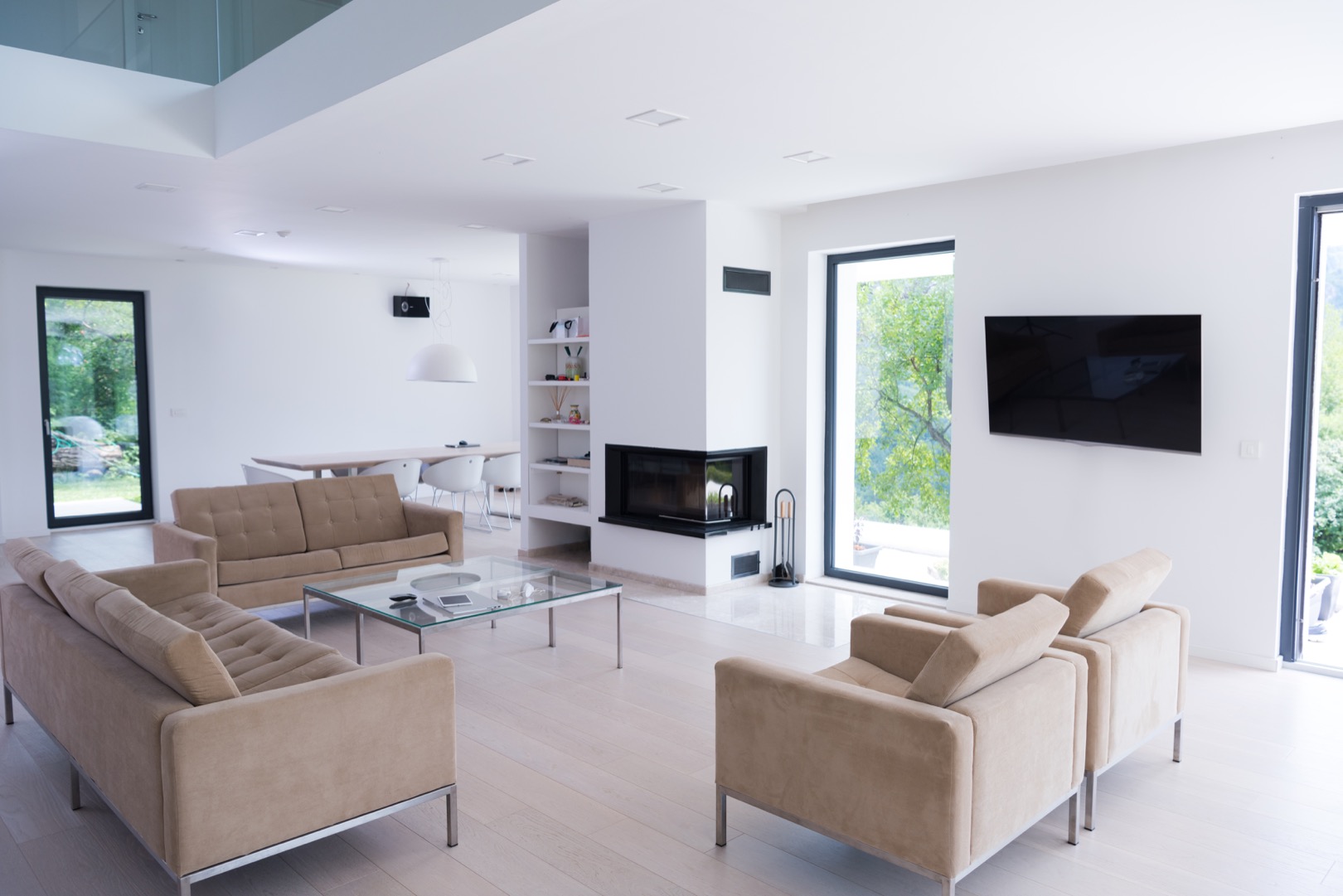 Ample Modern Loft