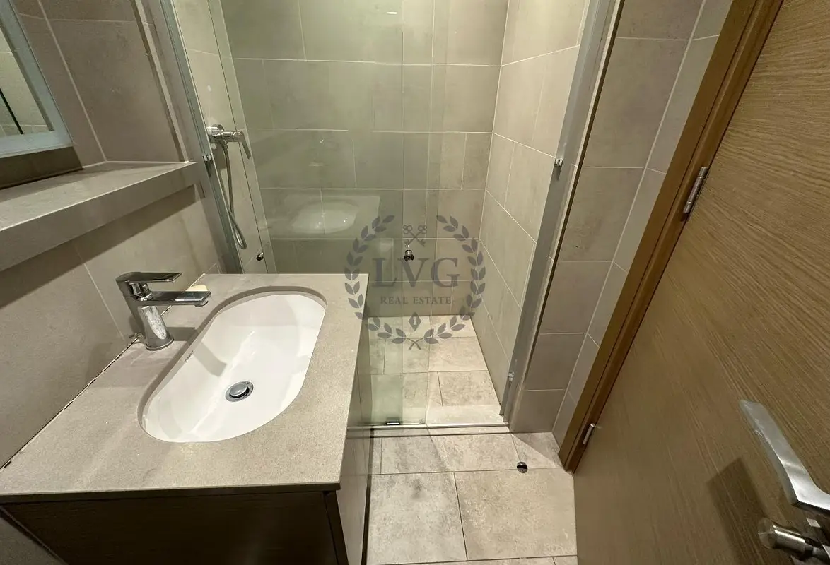Best Investment| Mid-Floor 1 BR | Bright & Modern