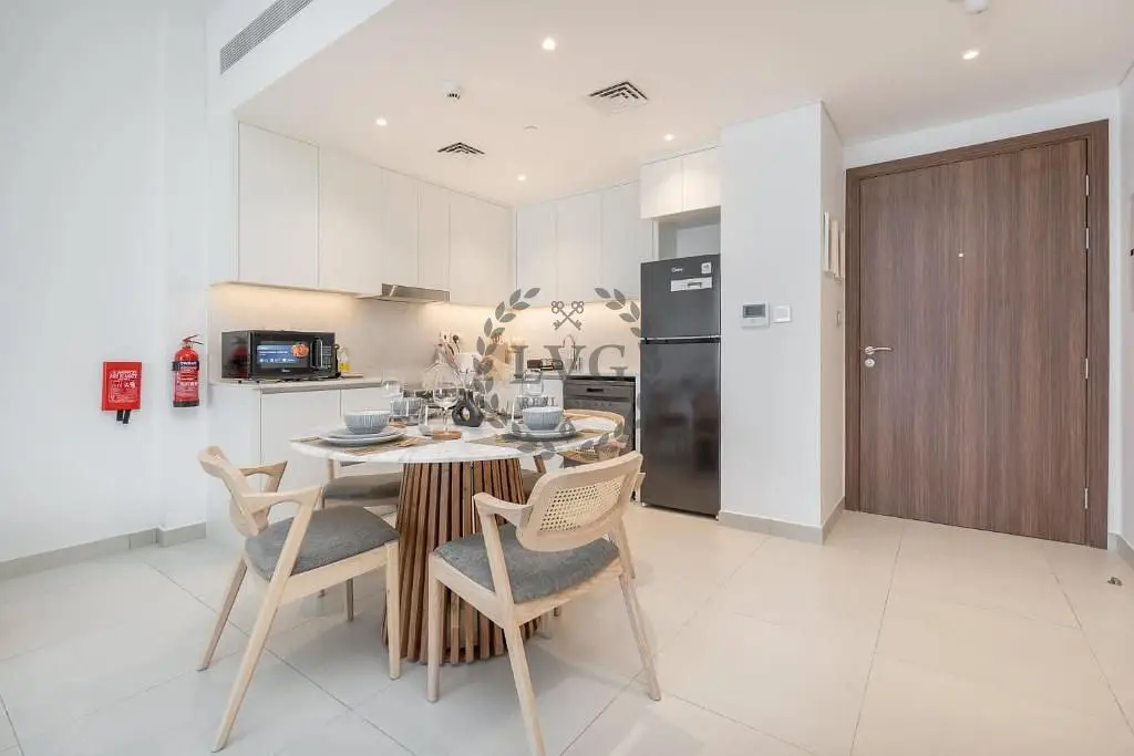 MID FLOOR | BURJ AND SKYLINE VIEW | FULLY FURNISHED