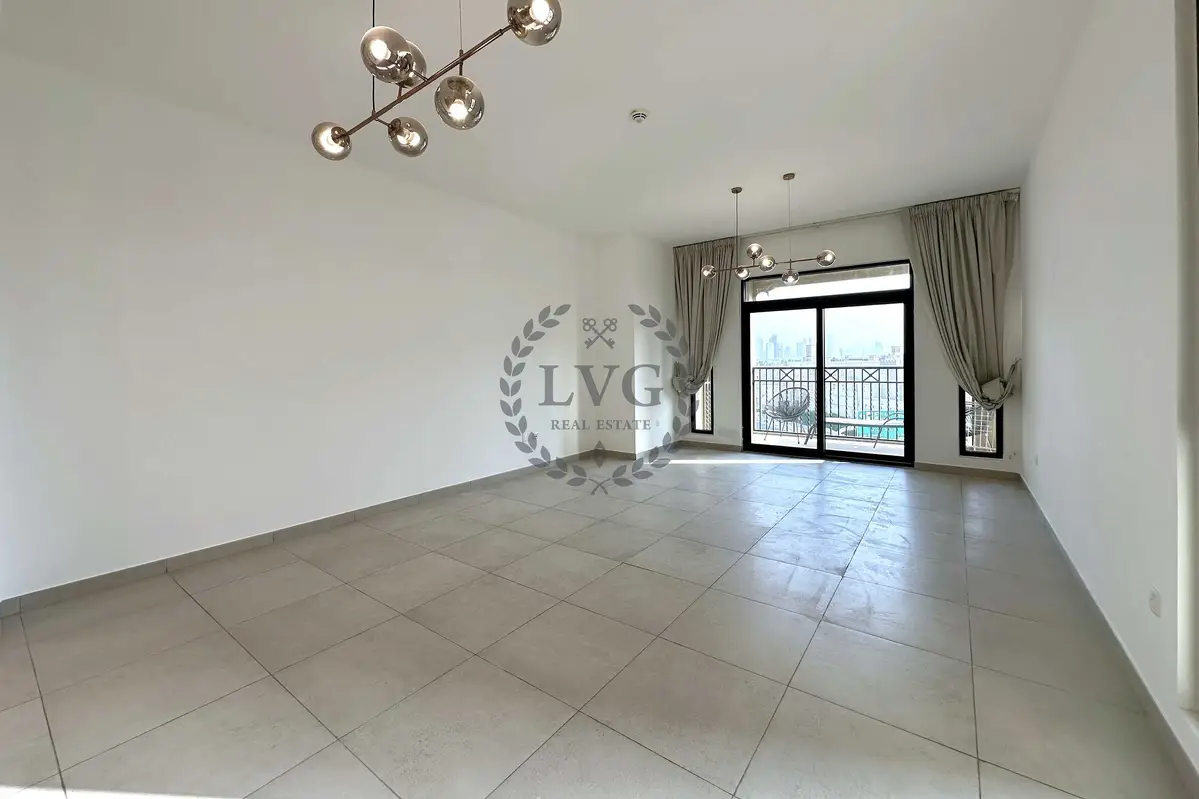 860351744-1066×800 Open Kitchen l Unfurnished l Mid Floor | Vacant