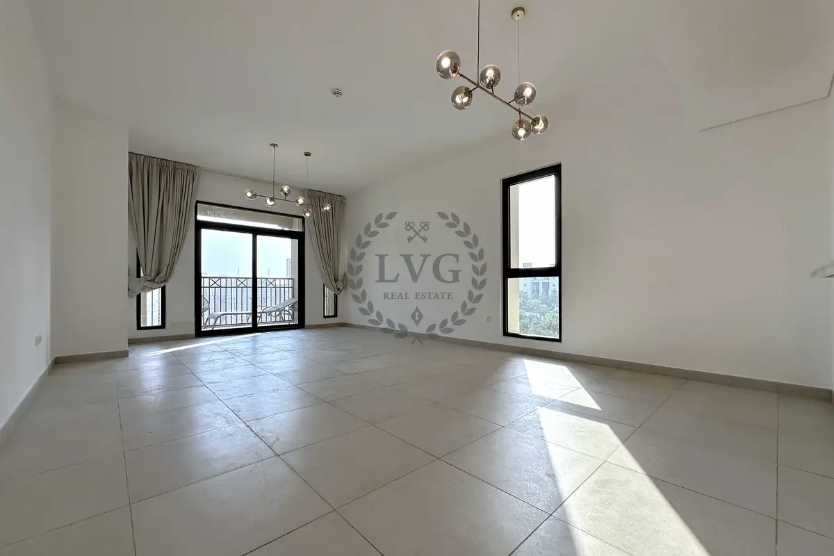 860351758-1066×800 Open Kitchen l Unfurnished l Mid Floor | Vacant