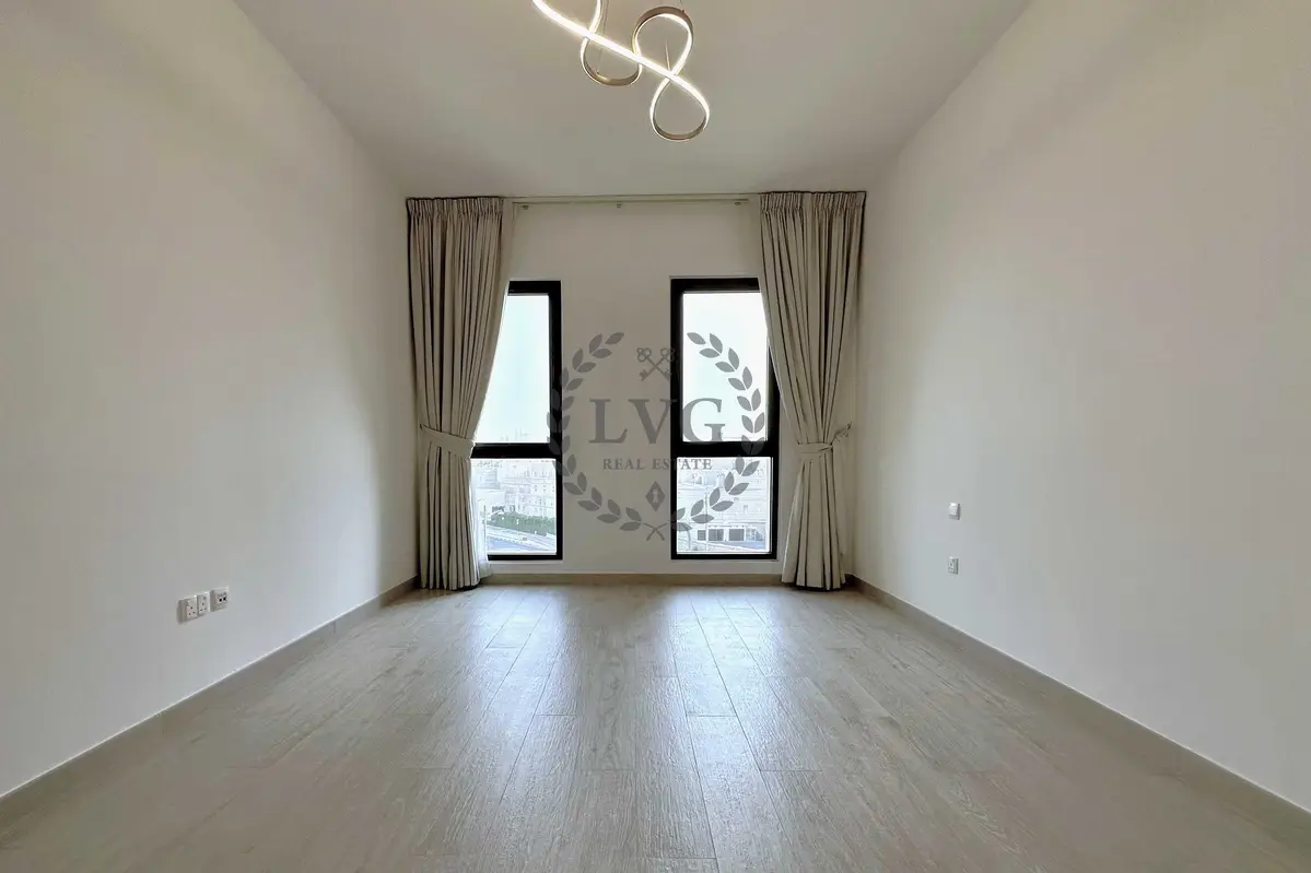 860351775-1066×800 Open Kitchen l Unfurnished l Mid Floor | Vacant