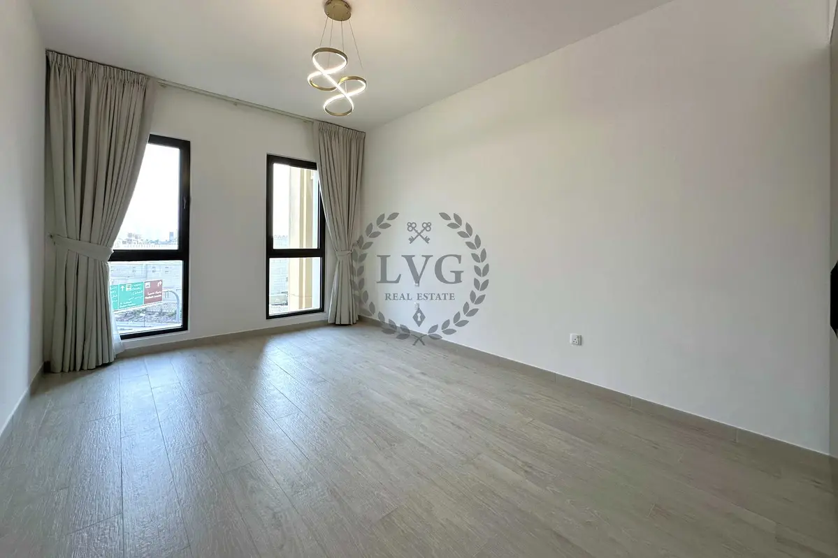 860351776-1066×800 Open Kitchen l Unfurnished l Mid Floor | Vacant
