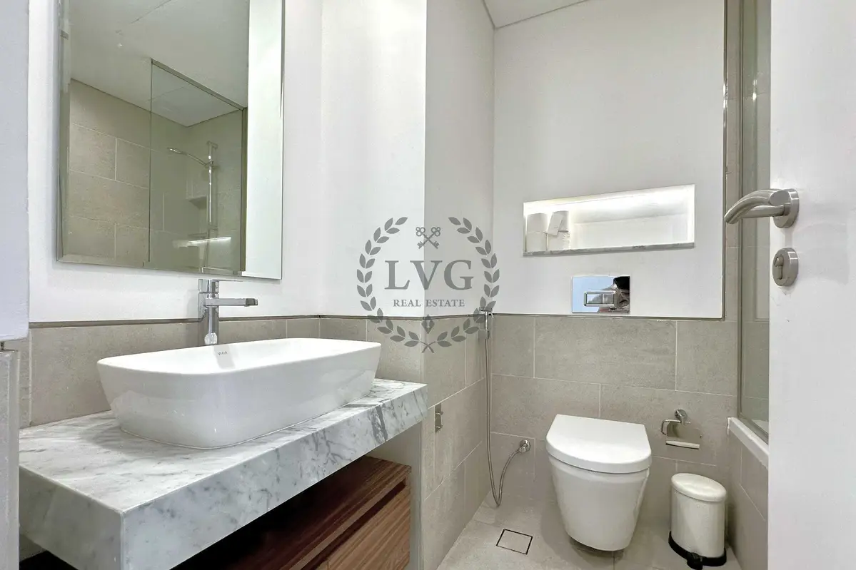 860351780-1066×800 Open Kitchen l Unfurnished l Mid Floor | Vacant