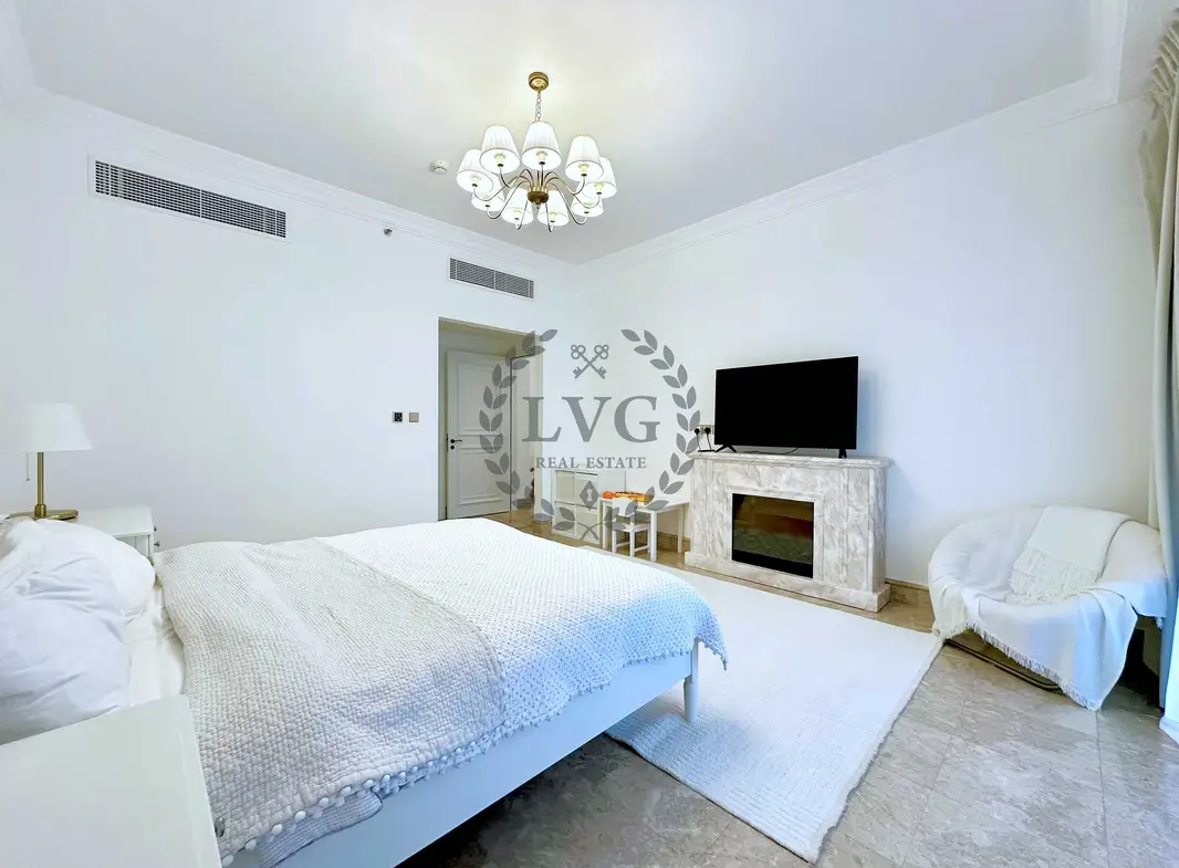 Elegant Living | Serene Community View