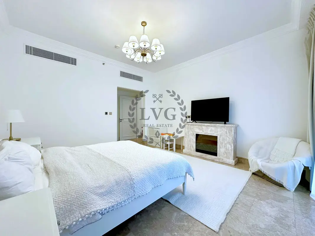 Elegant Living | Serene Community View