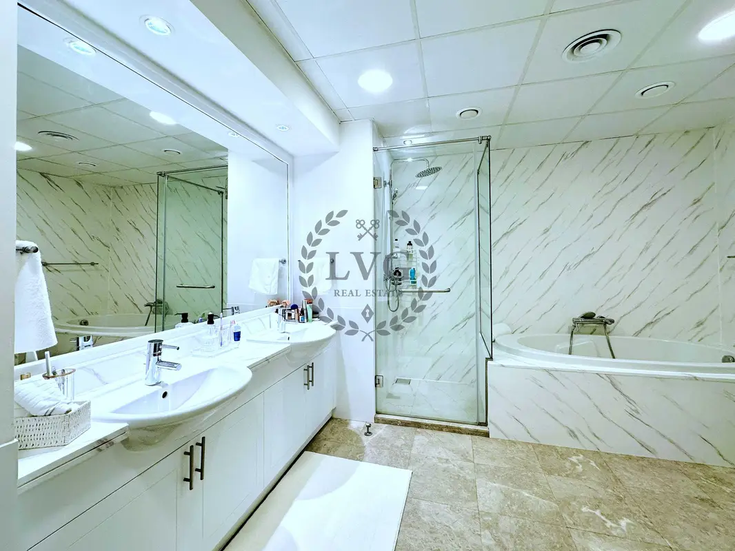 Elegant Living | Serene Community View