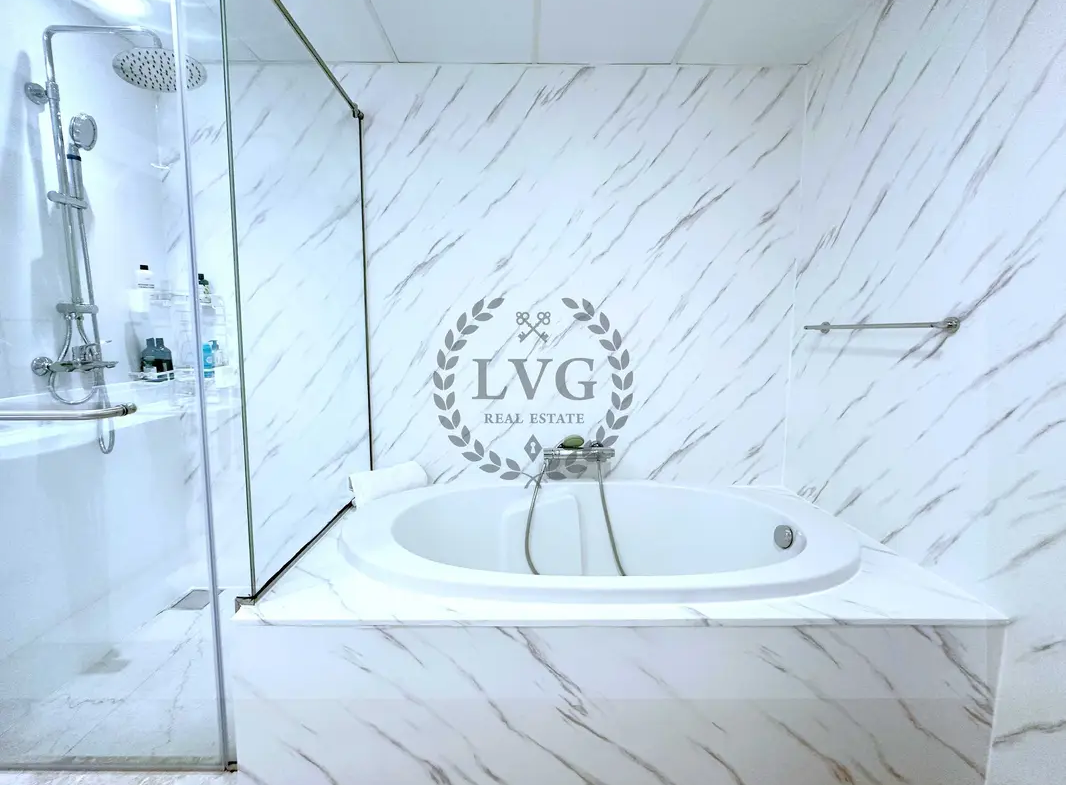 Elegant Living | Serene Community View