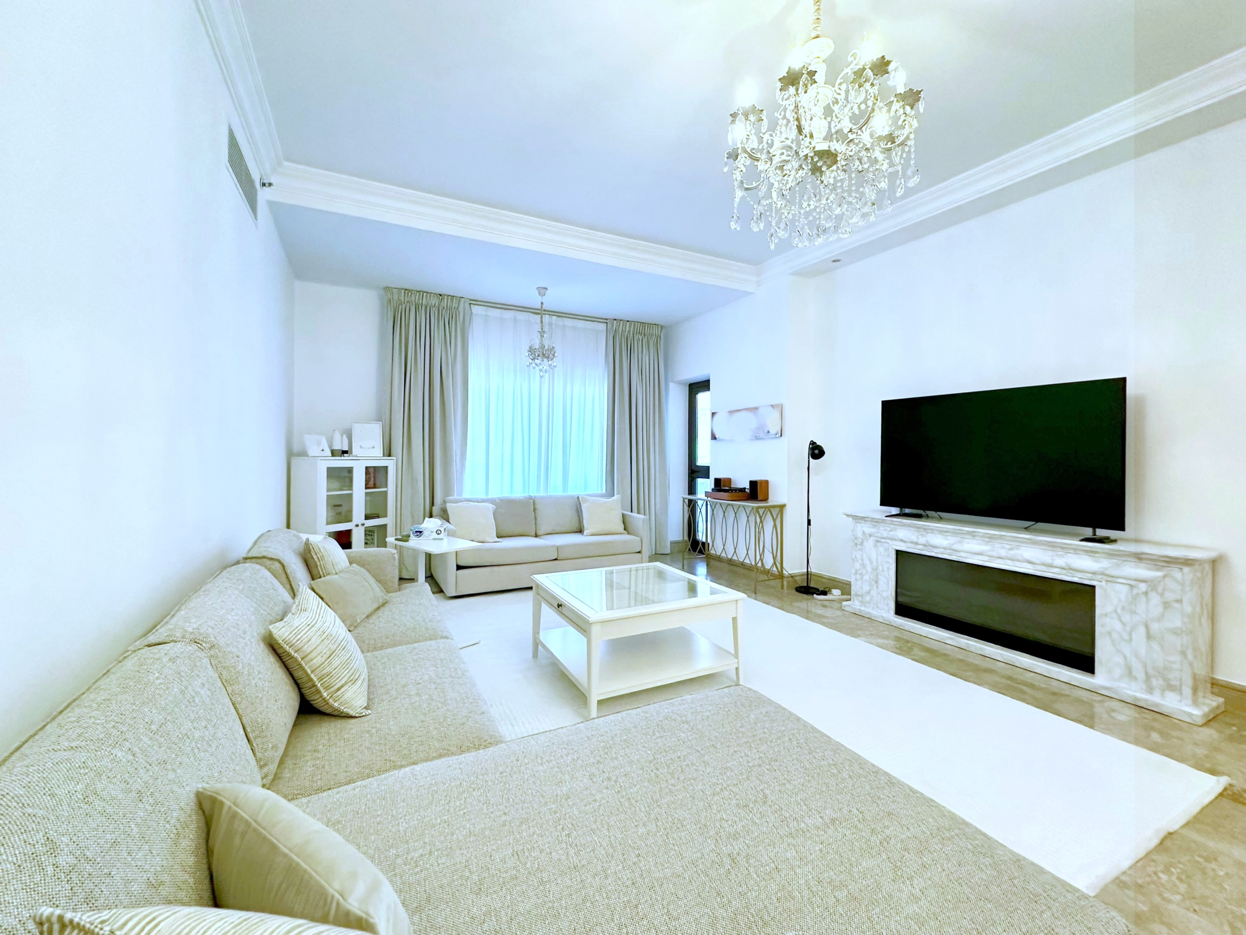 Elegant Living | Serene Community View