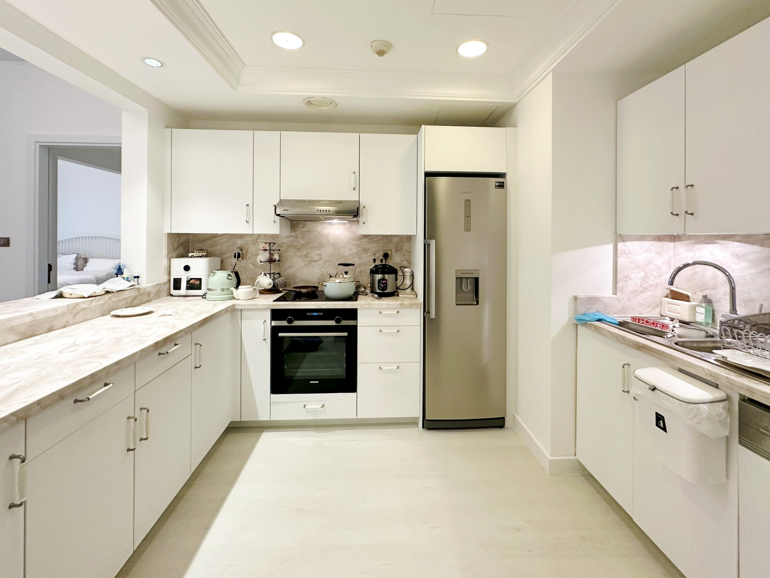 Elegant Living | Serene Community View