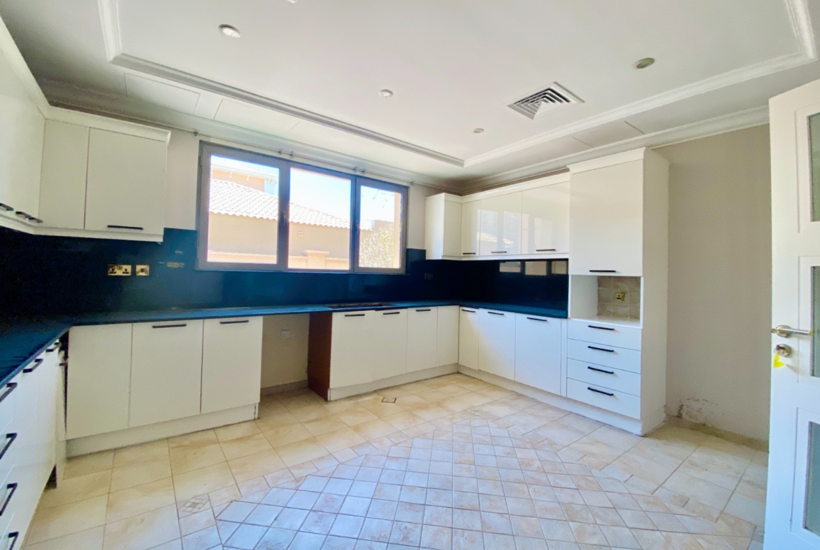 Marina View | G+2 Villa | Beach Access | Private pool